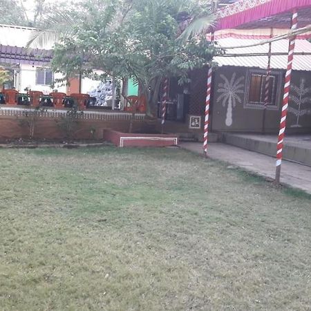Nisarg Shrushti Farmhouse Hotel Púna Kültér fotó